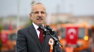 Bakan Uraloğlu’ndan Müjde: Trabzon–Ankara Hızlı Trenle 4,5 Saat Olacak